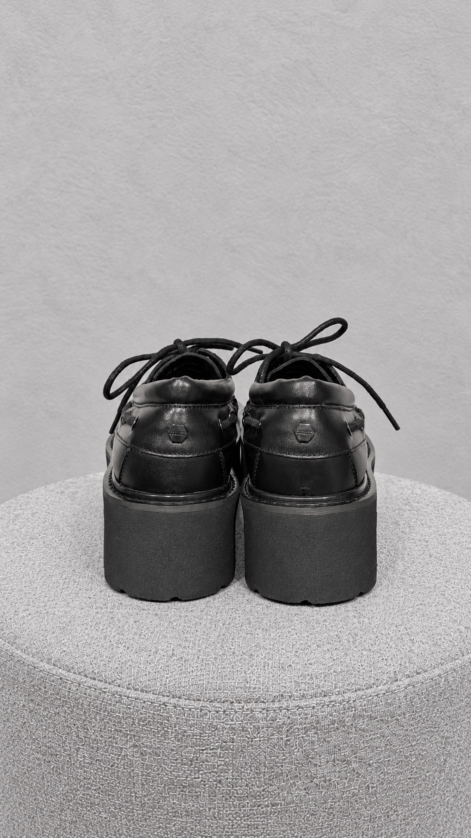 Boat-Shoe Platform in Pelle Nera - immagine 2