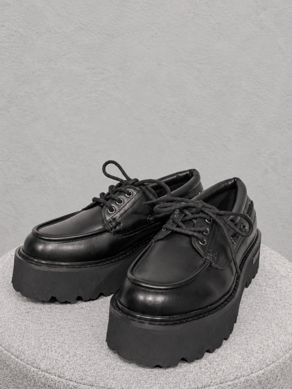 Boat-Shoe Platform in Pelle Nera
